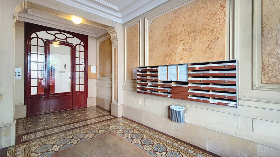 A louer en meublé 2 pièces refait à neuf - Rue Alésia - Paris 14
