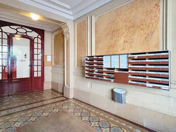 A louer en meublé 2 pièces refait à neuf - Rue Alésia - Paris 14