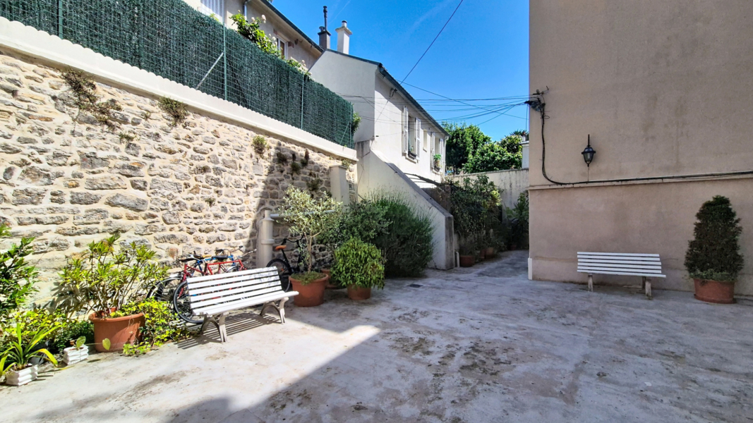 A louer studio meublé - Rue du Maréchal Leclerc 94410 Saint Maurice