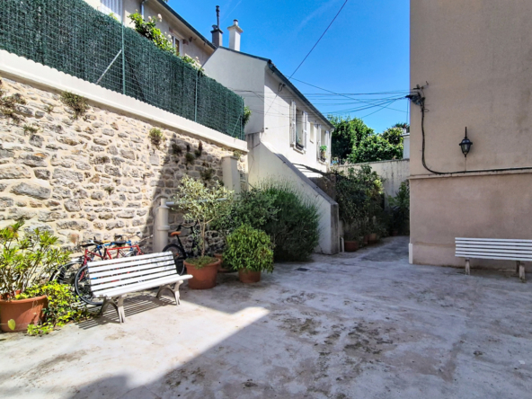 A louer studio meublé - Rue du Maréchal Leclerc 94410 Saint Maurice