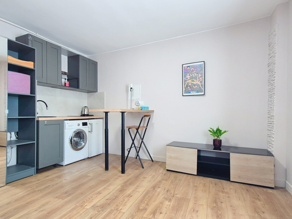 A louer studio meublé - Rue du Maréchal Leclerc 94410 Saint Maurice