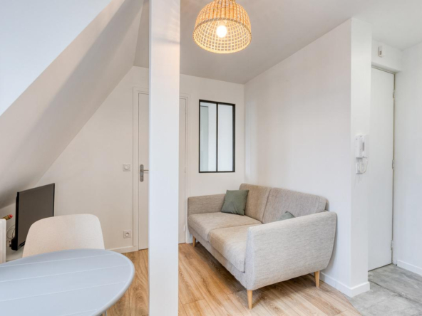 Appartement 2 pièces à louer meublé - rue de Bagnolet  Paris 20