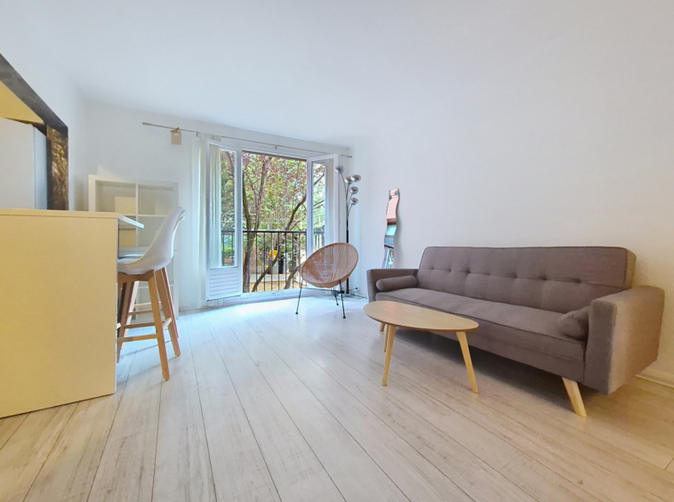 Studio à louer meublé - Rue de la Réunion - Paris 20