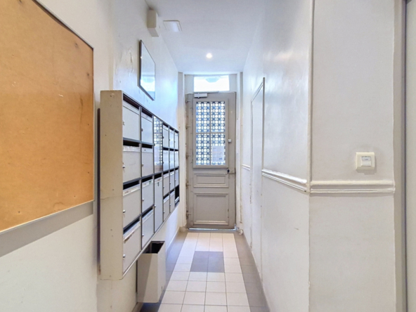Studio à louer meublé - Passage du Bureau - Paris 11