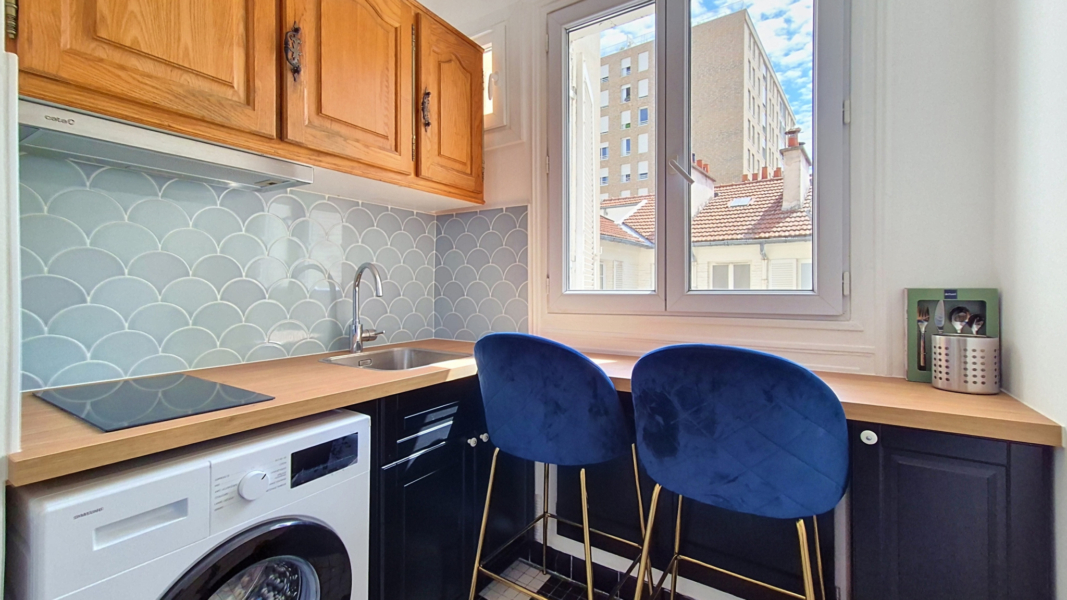 2 pièces avec balcon à louer vide - Rue d'Alésia - Paris 14