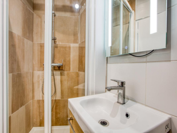 Studio bail Code Civil à louer - Rue de Bagnolet - Paris 20
