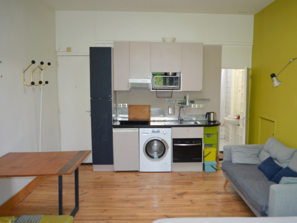 Appartement d'une pièce style loft à louer meublé - Avenue Daumesnil - Paris 12