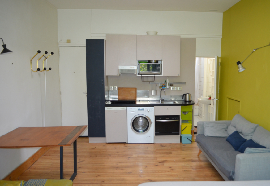 Appartement d'une pièce style loft à louer meublé - Avenue Daumesnil - Paris 12