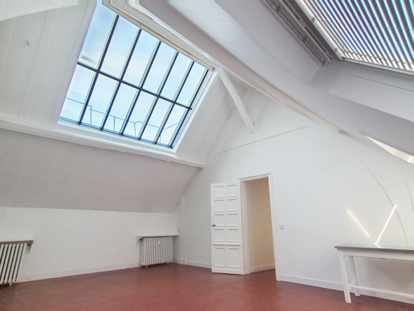 5 pièces - Rue de Liège - Paris 8