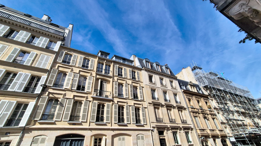 5 pièces - Rue de Liège - Paris 8
