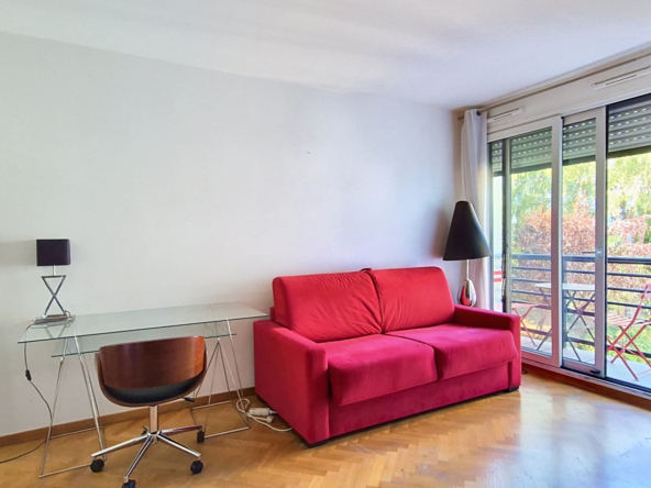 Studio avec balcon