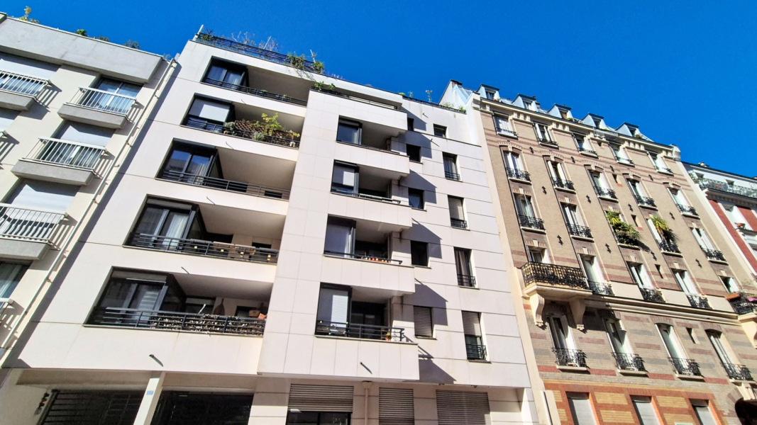 Studio avec balcon