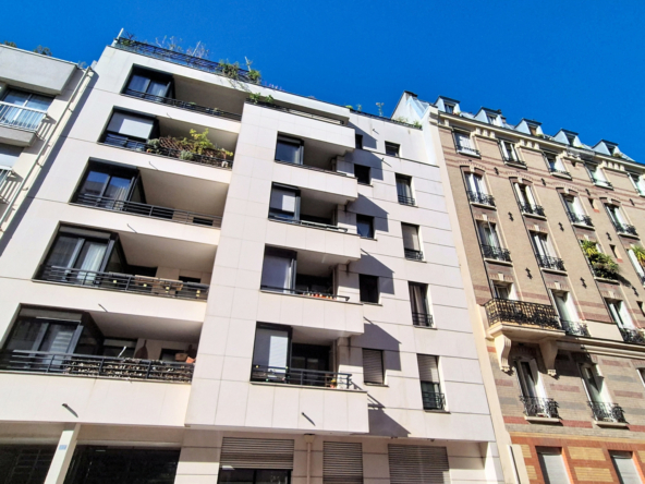 Studio avec balcon